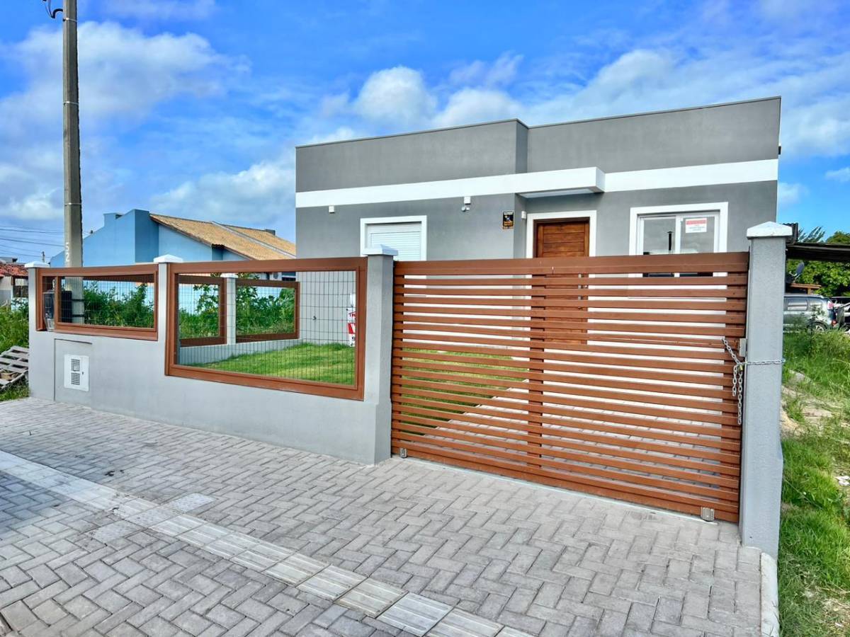 Casa 2 dormitórios em Capão da Canoa RS  | Ref.: 8171