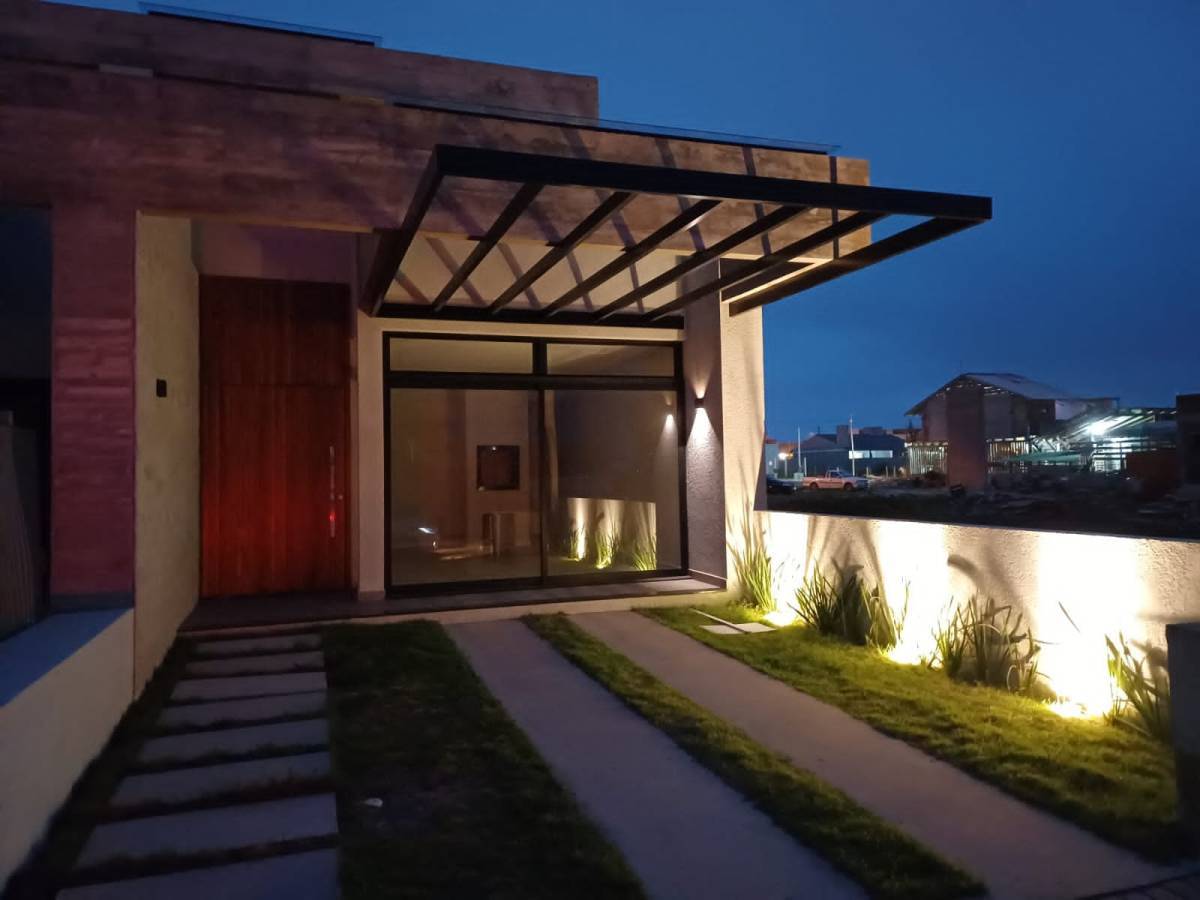 Casa 3 dormitórios em  Capao da canoa | Ref.: 9146