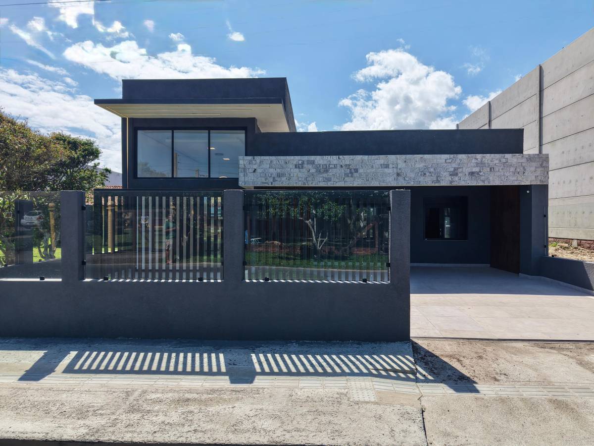 Casa 4 dormitórios em Capão da Canao | Ref.: 9566